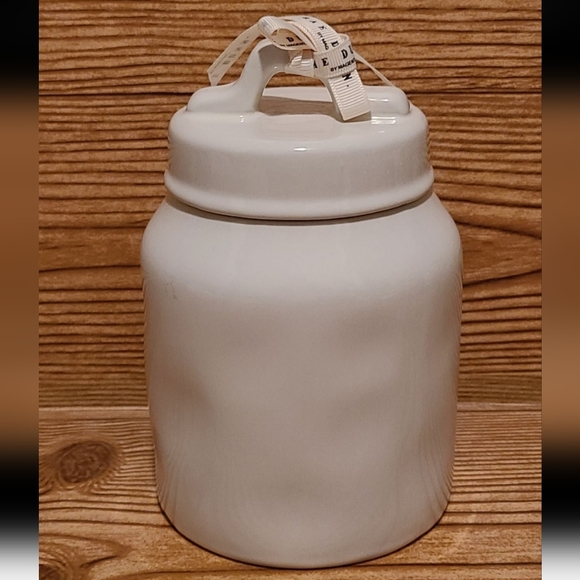 Rae Dunn #1 MOM Small Canister - Picture 3 of 4